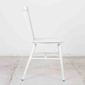 כסא אלומניום וינטאג׳ OFFWHITE