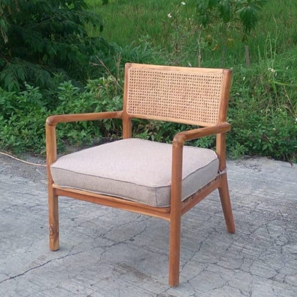 ברומו עיצובים - Lembaa כורסא מעץ טיק וראטן טבעי