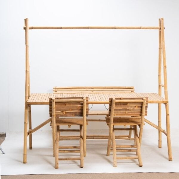 ברומו עיצובים - Bamboo שולחן אוכל עם מתלה דקורטיבי